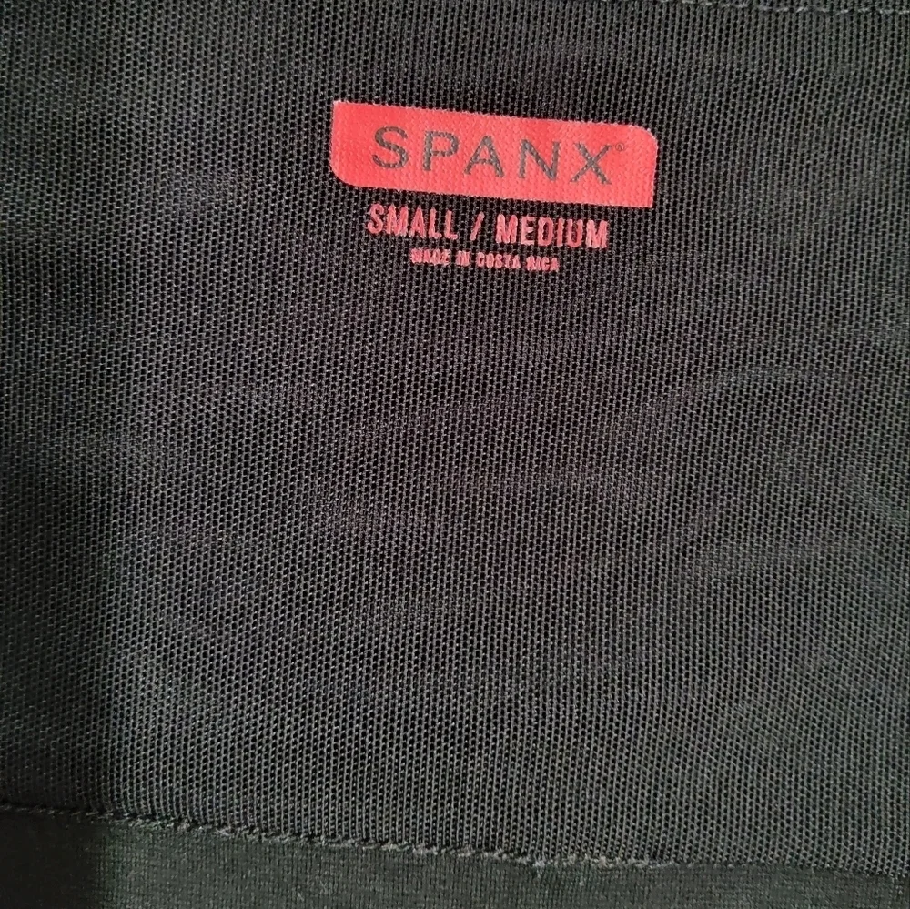 Spanx Wrap and Go Skirt-Wrap Size S/M